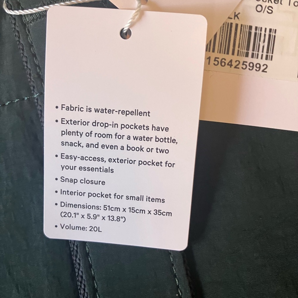 NWT Lululemon Daily Multi-Pocket Tote, 20 L, Rainforest Green/Black - Picture 7 of 7